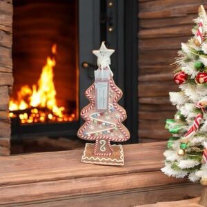 Cupcakes and cashmere Christmas tree